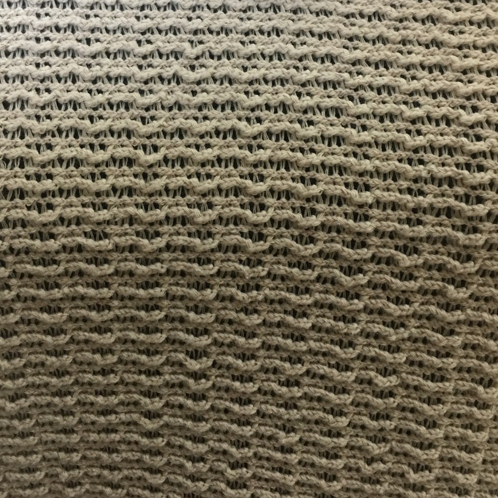 Forever 21 Sweater - Picture 4 of 7